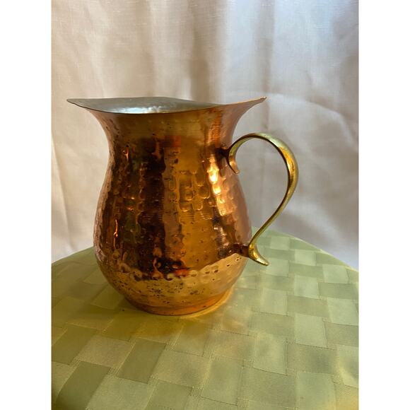 Hammered Copper Shiny Pitcher Vase BrassHandle Decorative Only. 6 inch tall VGUC - Picture 4 of 15